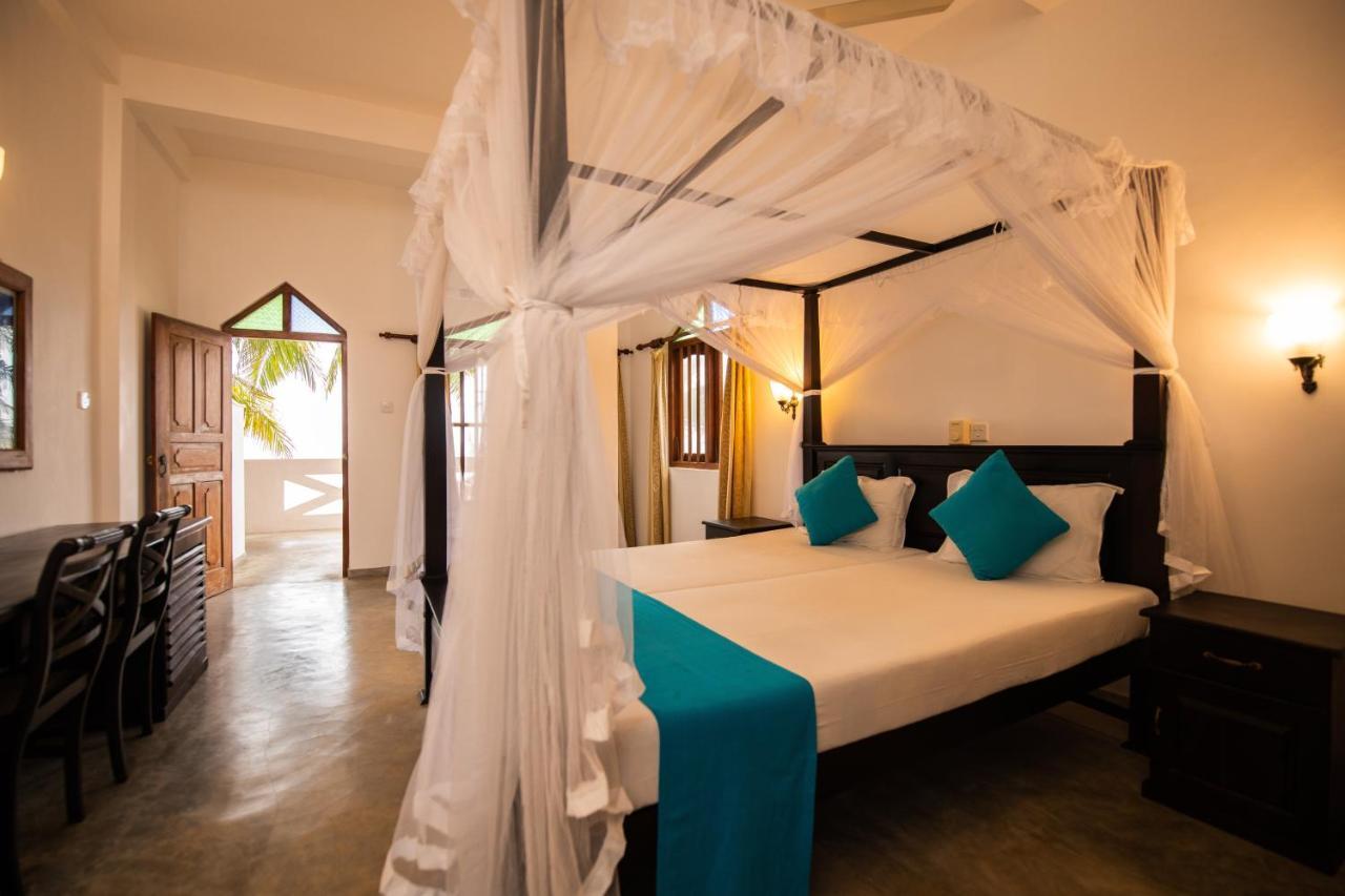 International Beach Hotel & Restaurant Hikkaduwa Ngoại thất bức ảnh