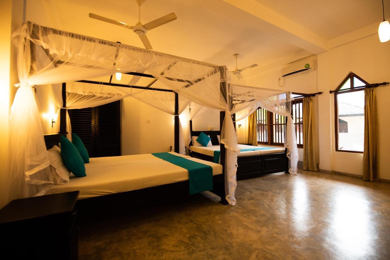 International Beach Hotel & Restaurant Hikkaduwa Ngoại thất bức ảnh