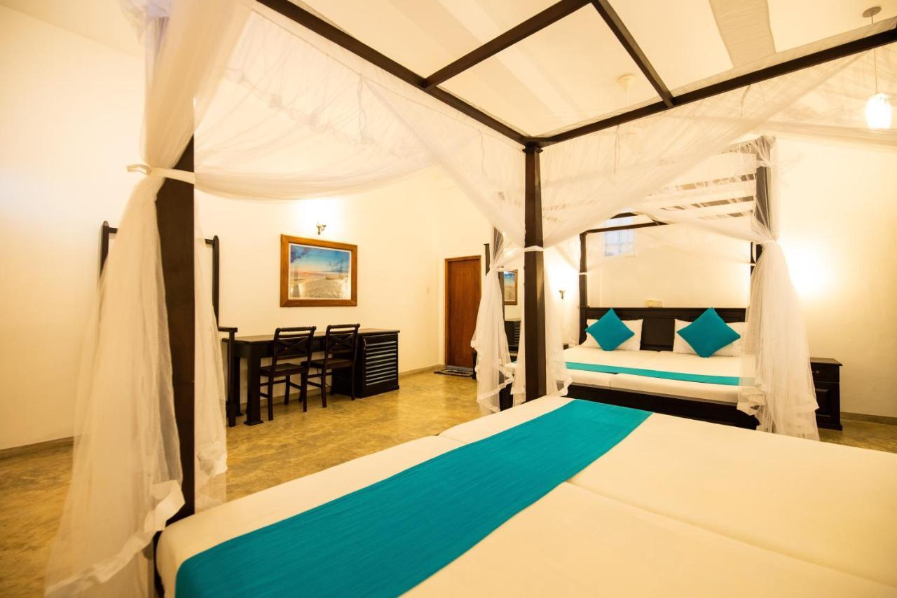 International Beach Hotel & Restaurant Hikkaduwa Ngoại thất bức ảnh