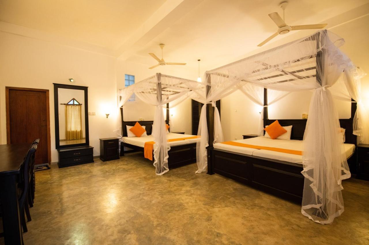 International Beach Hotel & Restaurant Hikkaduwa Ngoại thất bức ảnh