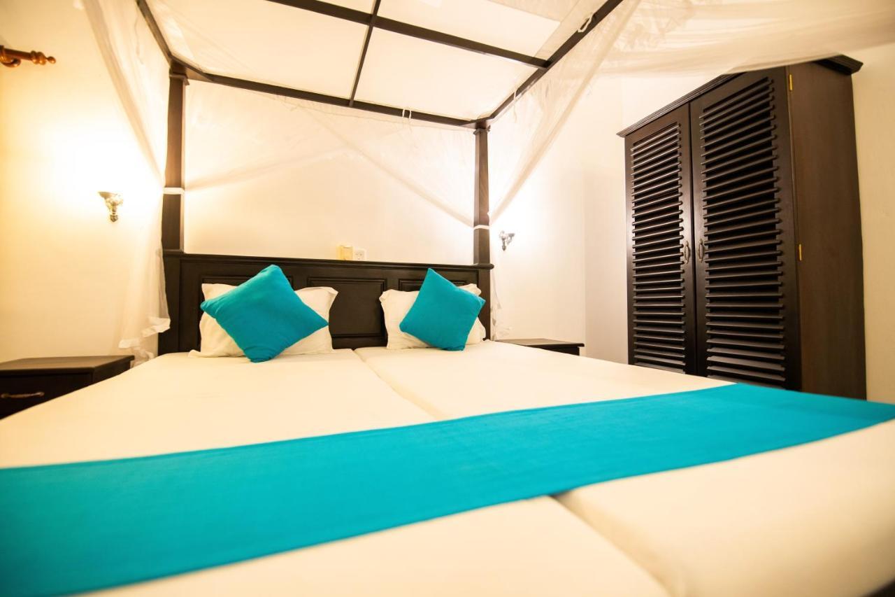 International Beach Hotel & Restaurant Hikkaduwa Ngoại thất bức ảnh