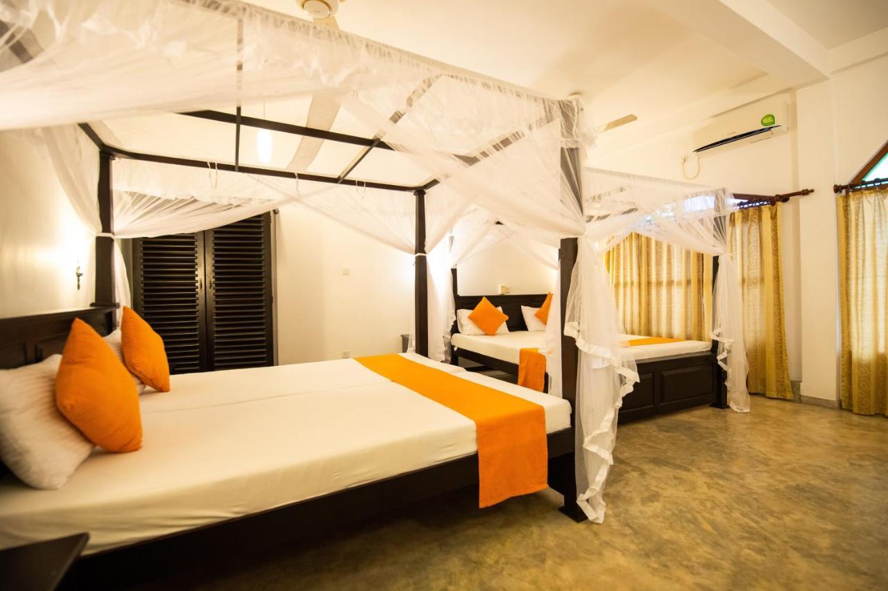International Beach Hotel & Restaurant Hikkaduwa Ngoại thất bức ảnh