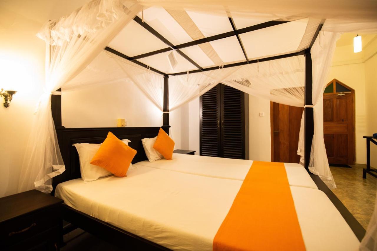 International Beach Hotel & Restaurant Hikkaduwa Ngoại thất bức ảnh