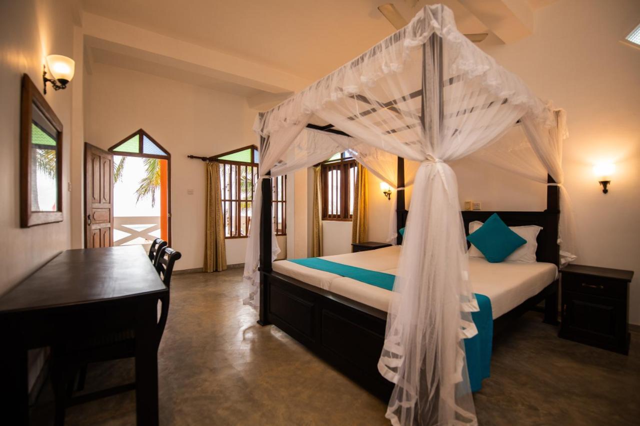 International Beach Hotel & Restaurant Hikkaduwa Ngoại thất bức ảnh