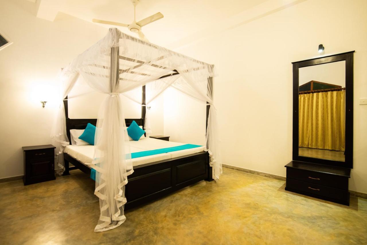 International Beach Hotel & Restaurant Hikkaduwa Ngoại thất bức ảnh