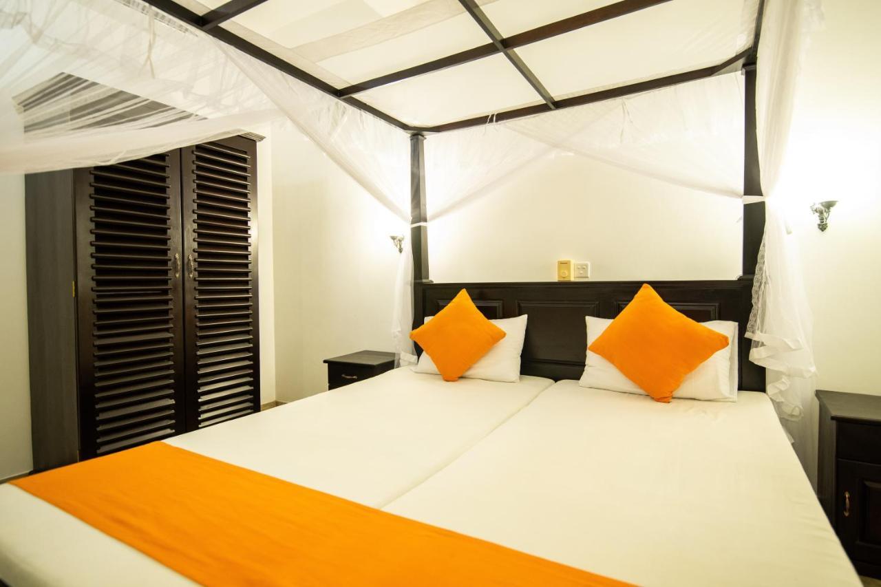 International Beach Hotel & Restaurant Hikkaduwa Ngoại thất bức ảnh