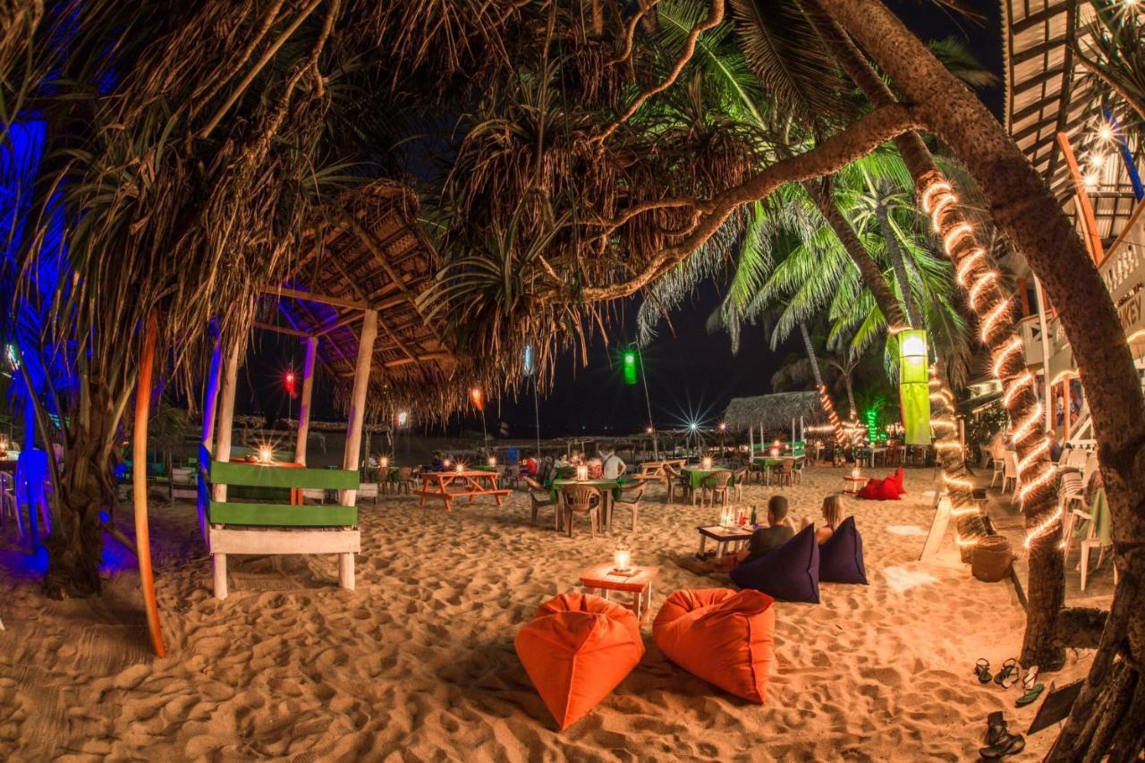 International Beach Hotel & Restaurant Hikkaduwa Ngoại thất bức ảnh