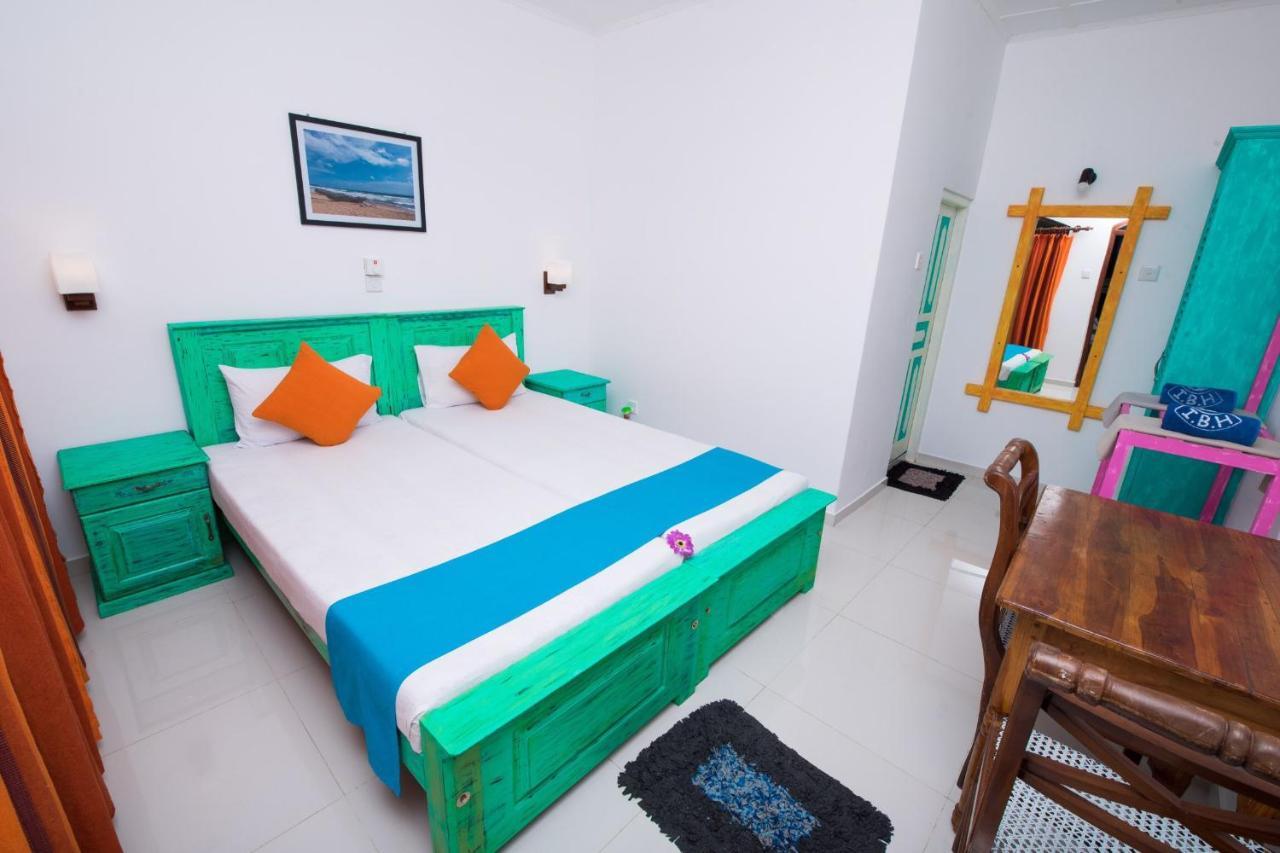 International Beach Hotel & Restaurant Hikkaduwa Ngoại thất bức ảnh