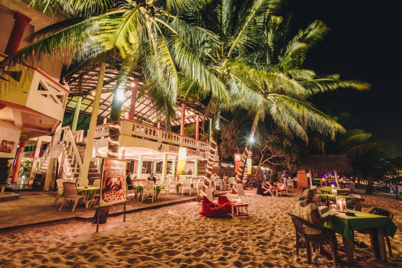 International Beach Hotel & Restaurant Hikkaduwa Ngoại thất bức ảnh