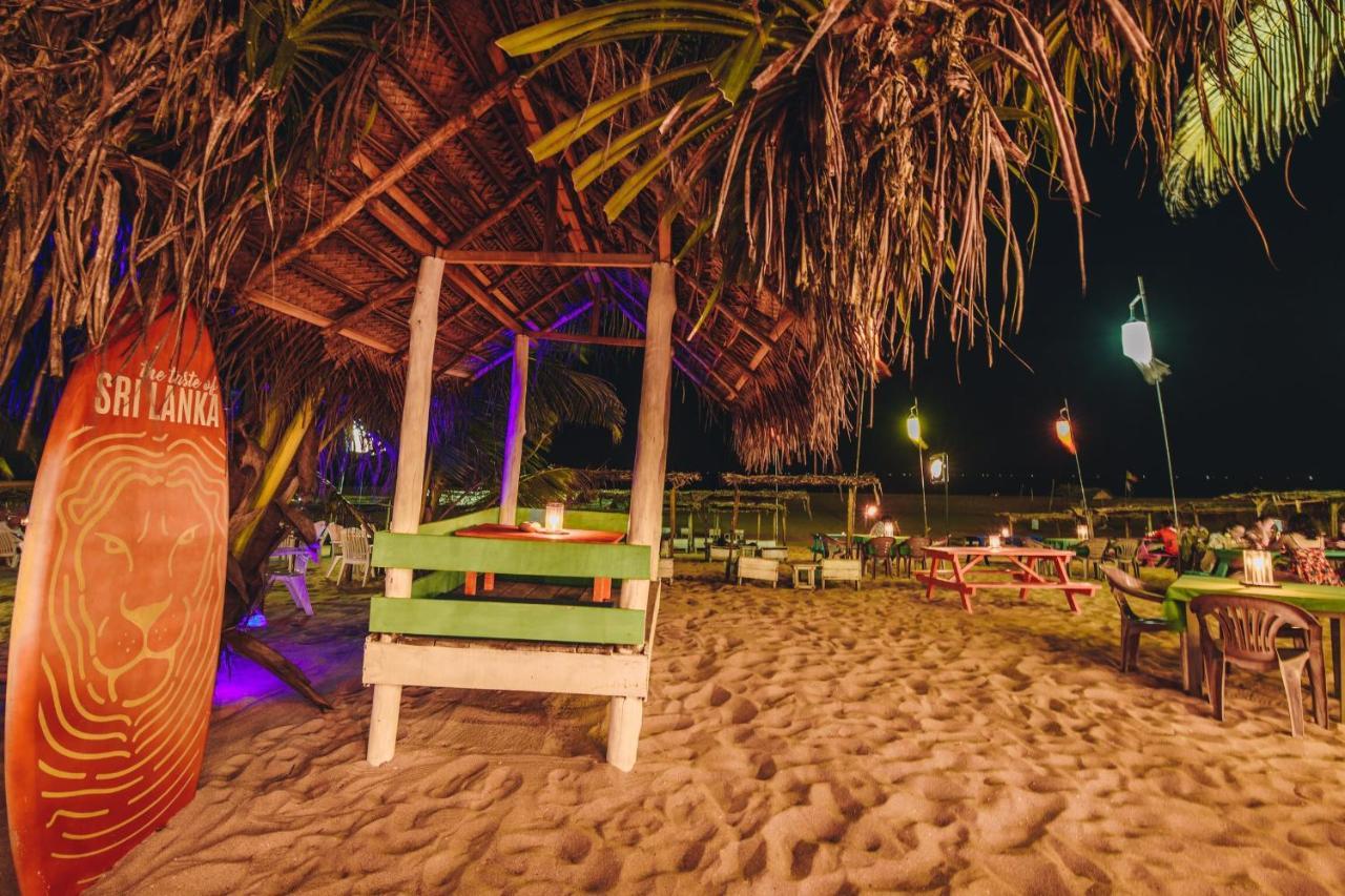 International Beach Hotel & Restaurant Hikkaduwa Ngoại thất bức ảnh