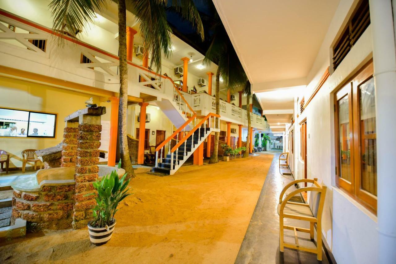 International Beach Hotel & Restaurant Hikkaduwa Ngoại thất bức ảnh